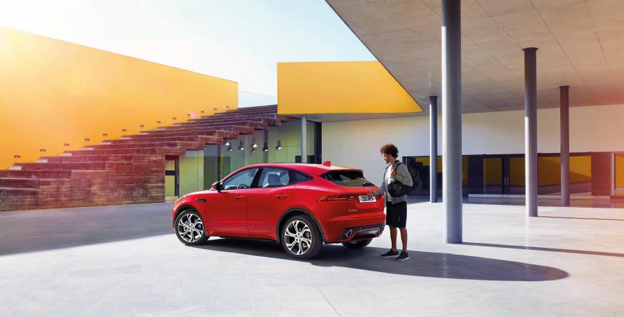  Jaguar E-Pace R-Dynamic First Edition 2017 года  (WW) (фото 36 из 49)